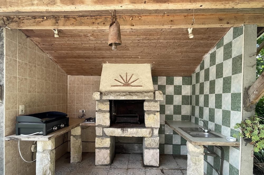 Photo of Kitchen in Bougarber