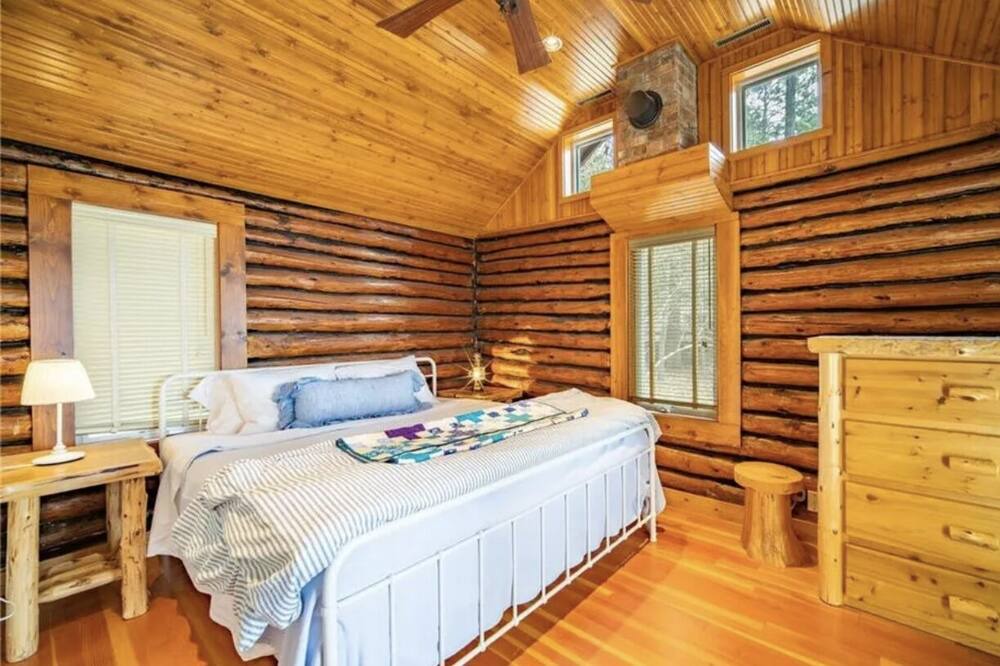 Photo of Bedroom in Crosslake