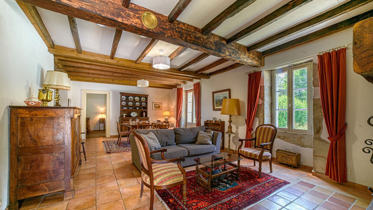 Photo of Livingroom in Beaugas