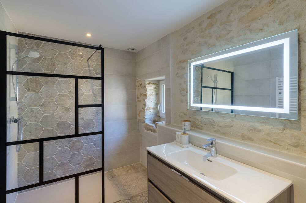 Photo of Bathroom in Ausseing