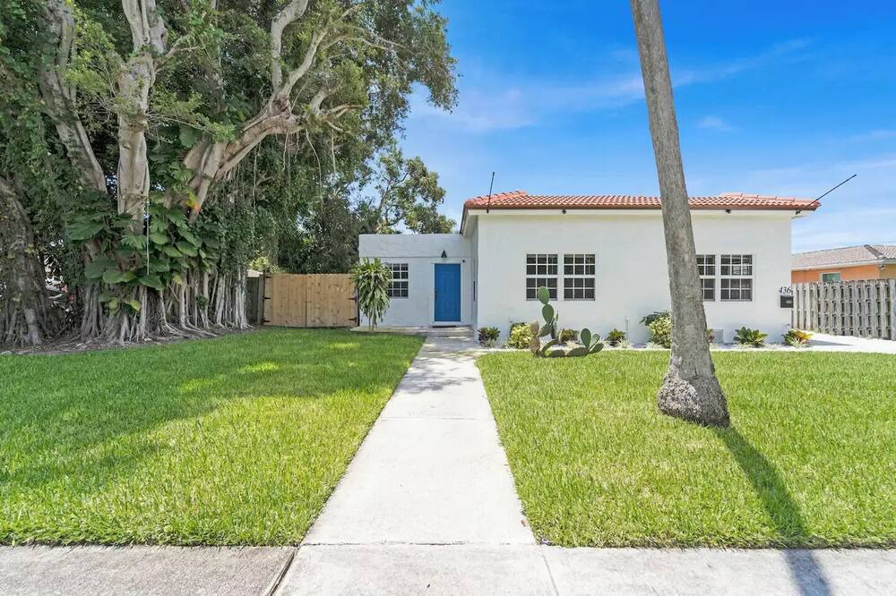 Photo of Outdoor in Lake Park