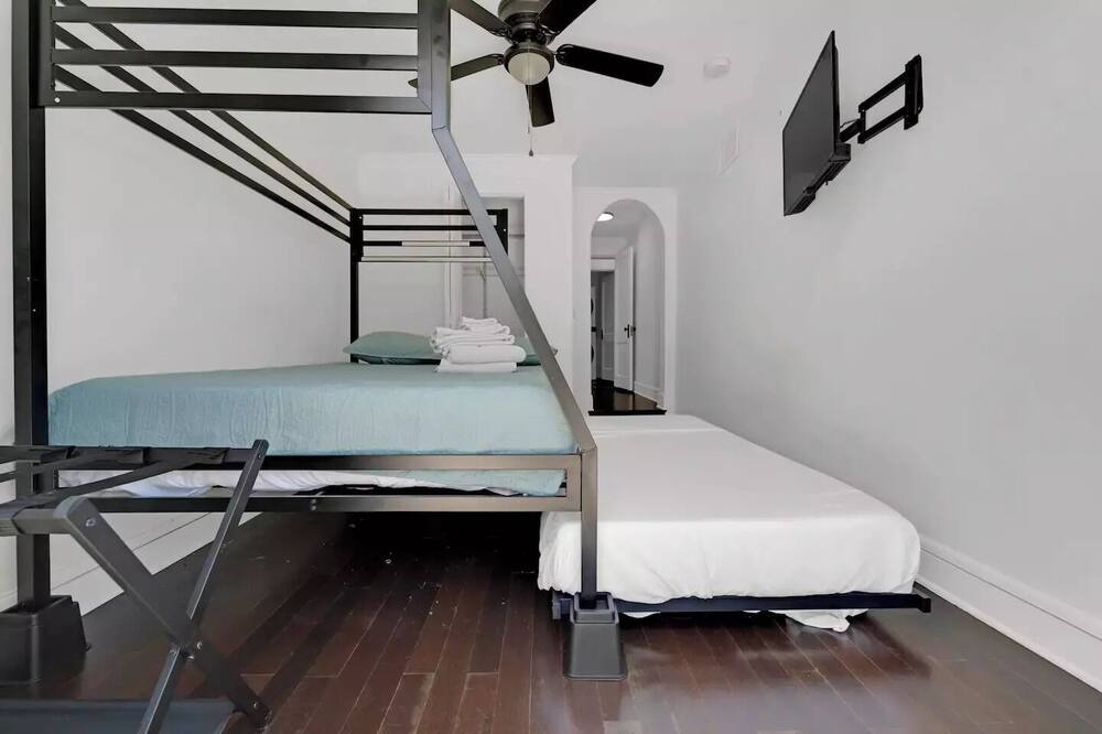 Photo of Bedroom in Lake Park