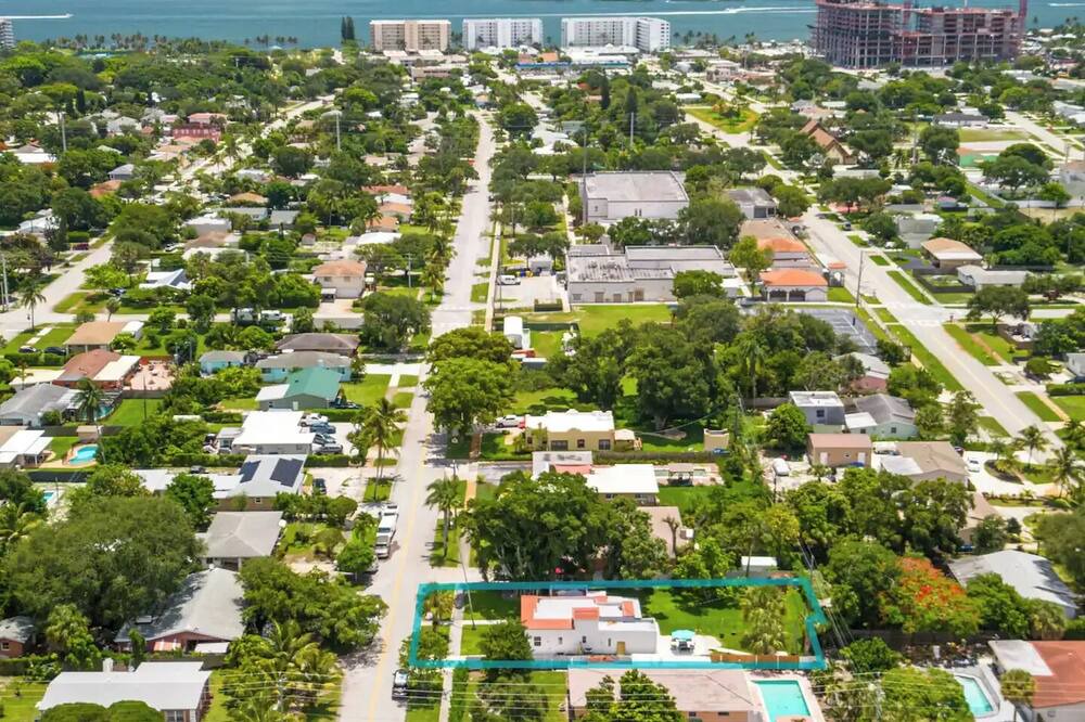 Photo of Outdoor in Lake Park