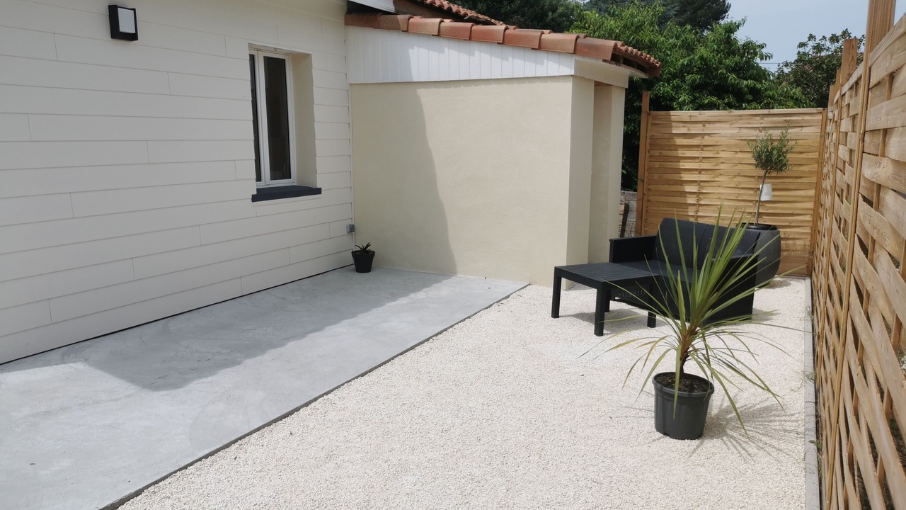 Photo of Outdoor in Lesperon