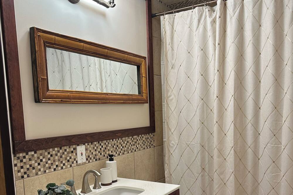 Photo of Bathroom in Severn Bridge