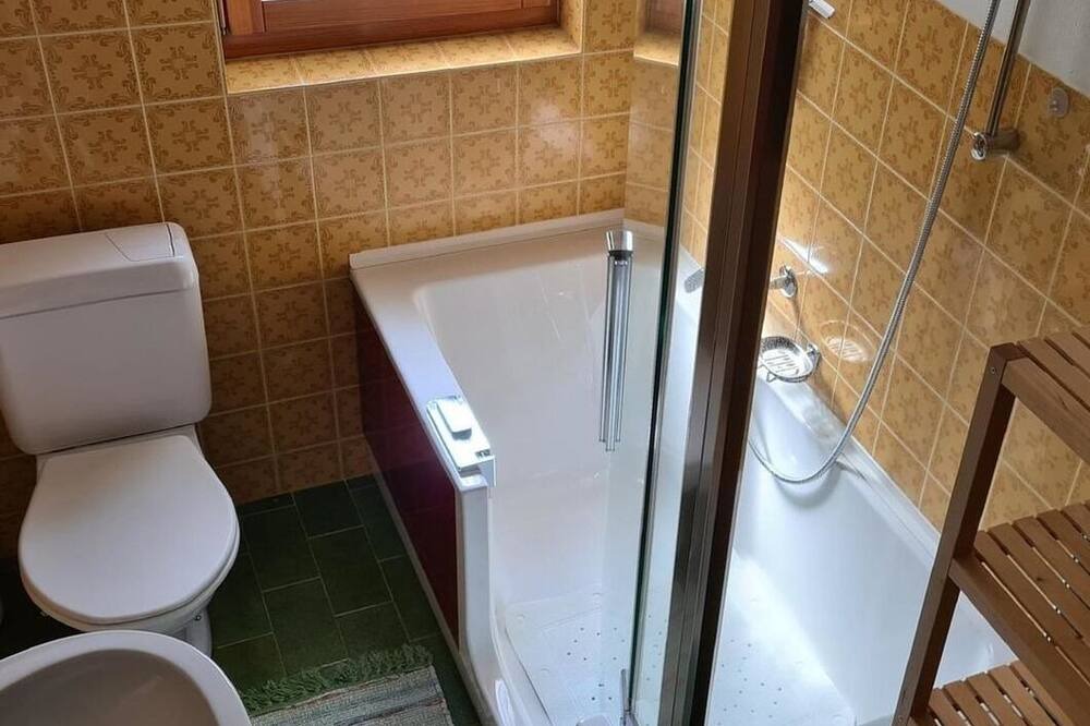 Photo of Bathroom in Semione