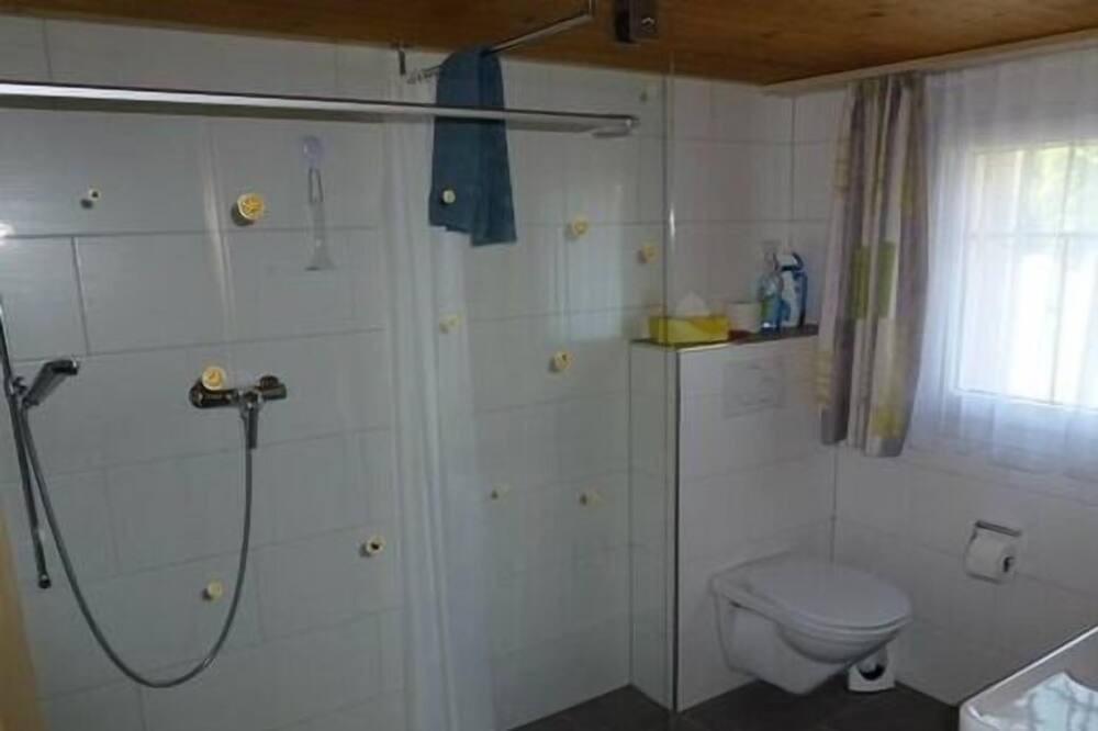 Photo of Bathroom in Luetisburg