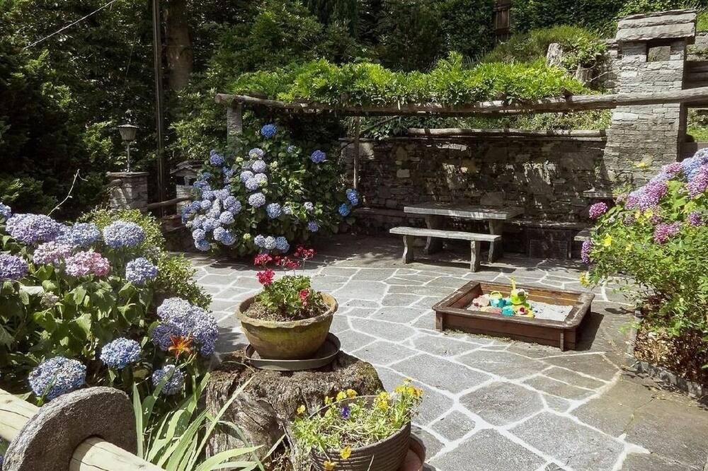 Photo of Outdoor in Mergoscia