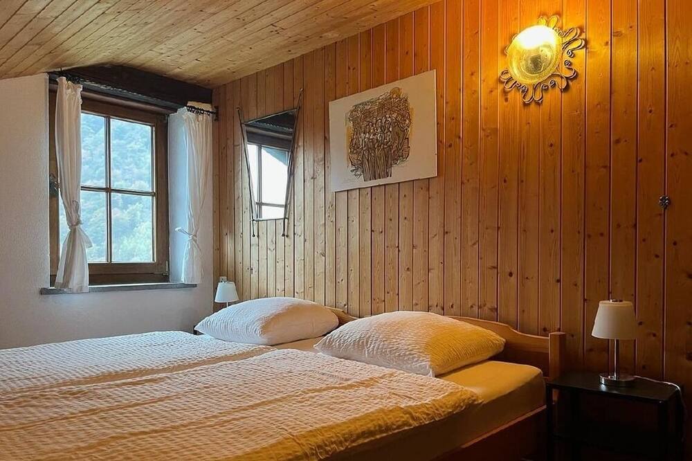Photo of Bedroom in Mergoscia
