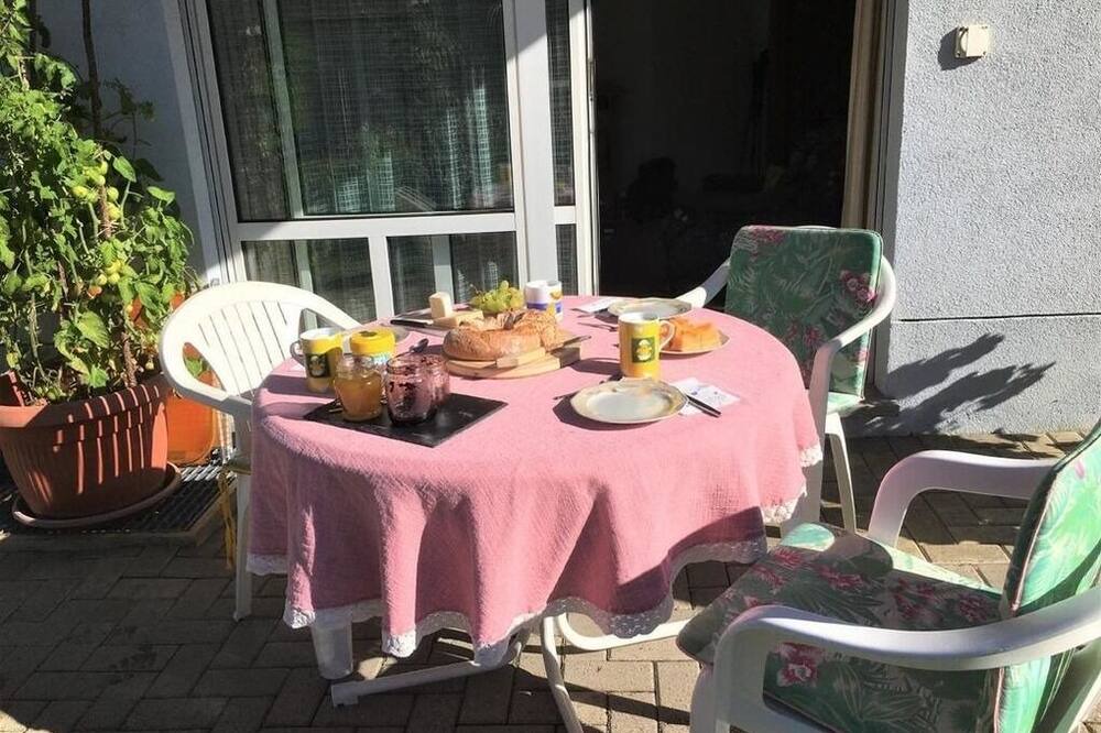 Photo of Outdoor in Li Curt