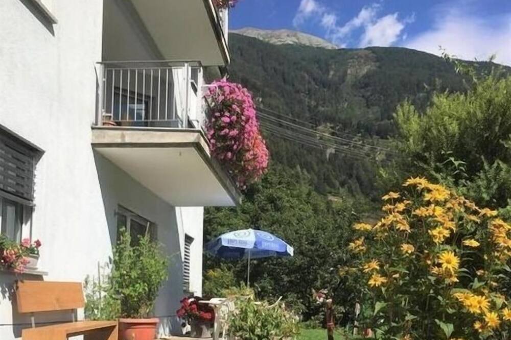 Photo of Outdoor in Li Curt