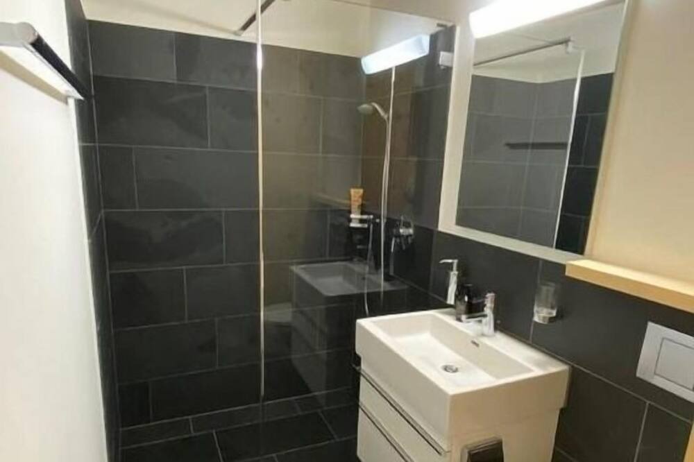 Photo of Bathroom in Cumbel