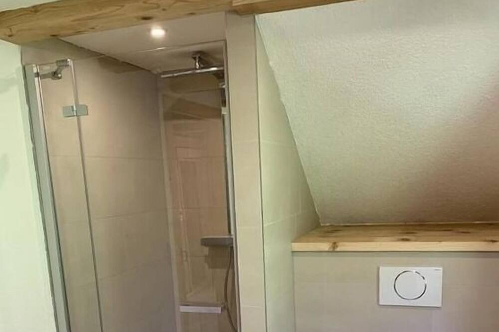 Photo of Bathroom in Mitloedi