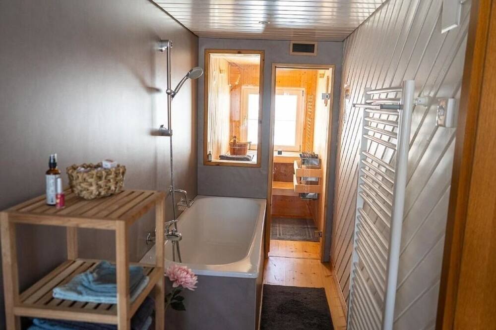 Photo of Bathroom in Hemberg