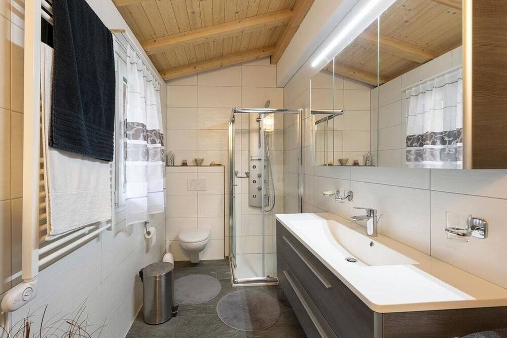 Photo of Bathroom in Giswil