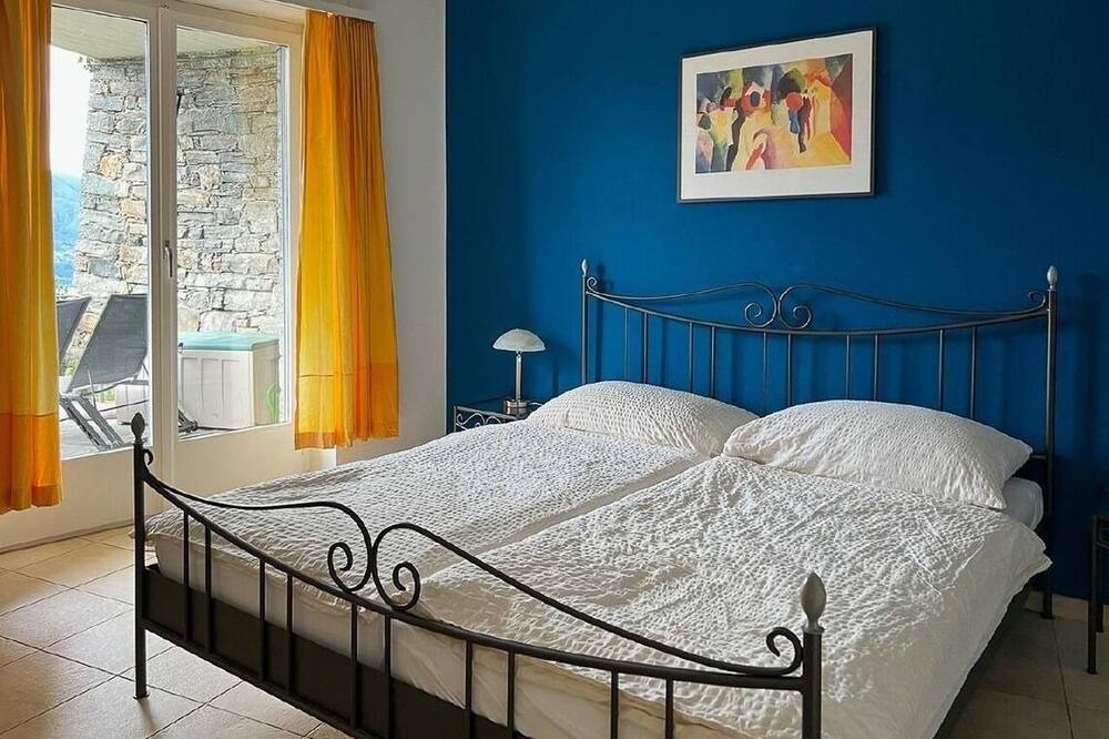 Photo of Bedroom in Brione sopra Minusio
