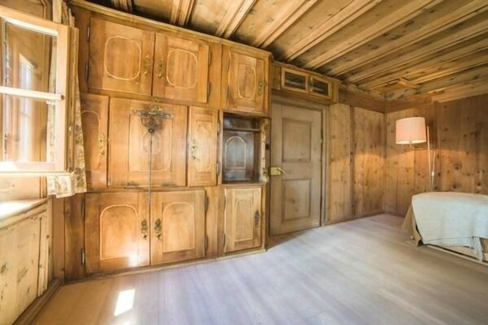 Photo of Bathroom in Bever