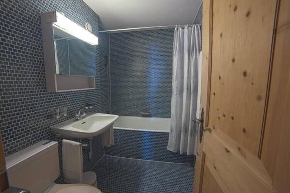 Photo of Bathroom in Bever