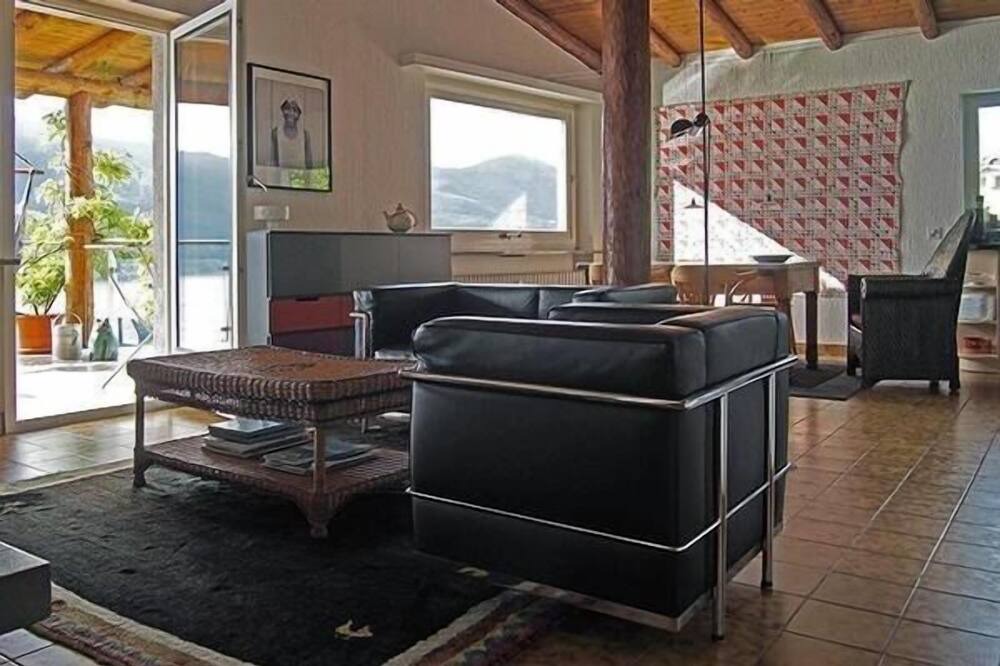 Photo of Livingroom in Porto Ronco
