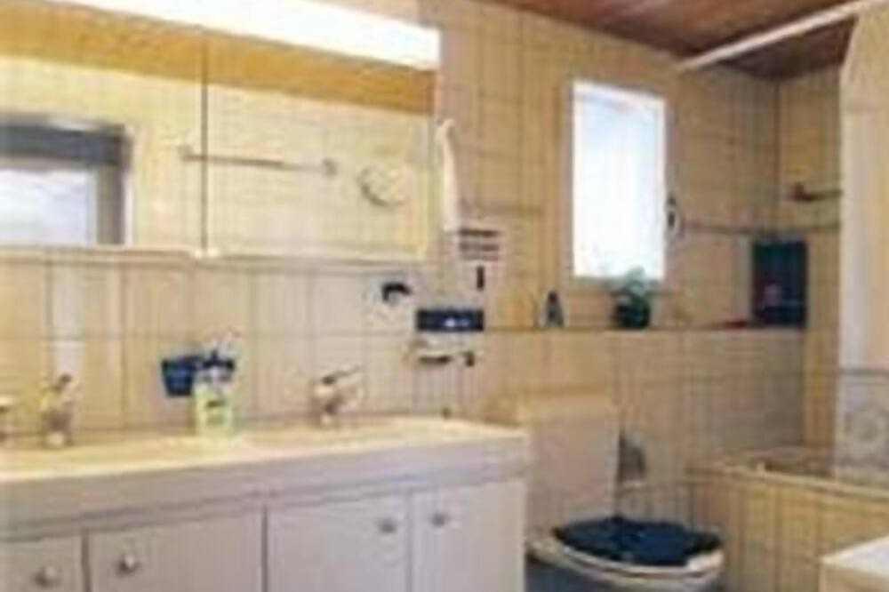 Photo of Bathroom in Lungern