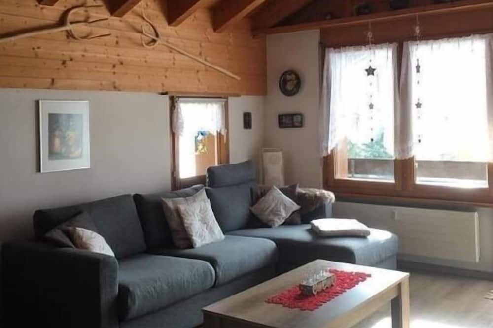 Photo of Livingroom in Taesch