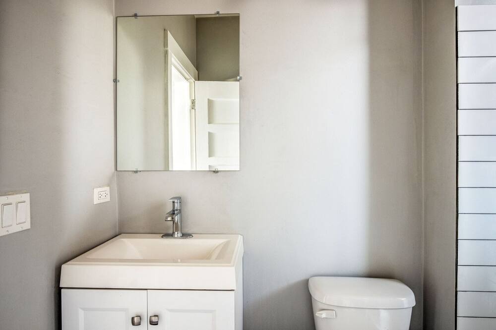 Photo of Bathroom in Wrigleyville