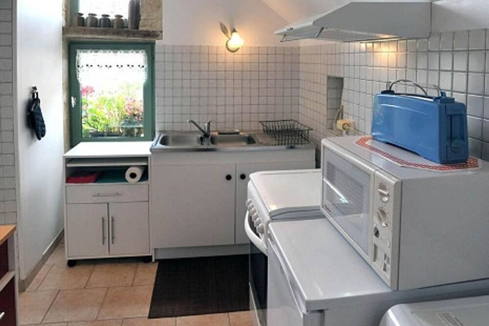 Photo of Kitchen in Saint-Wambert-des-Trois-Vallees