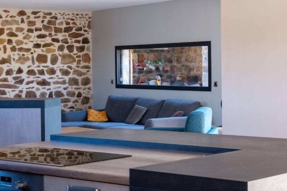 Photo of Livingroom in Neuville-sur-Sarthe