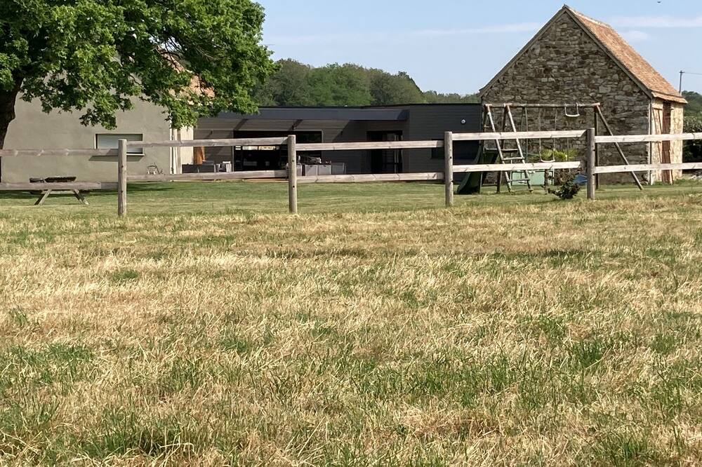 Photo of Outdoor in Neuville-sur-Sarthe