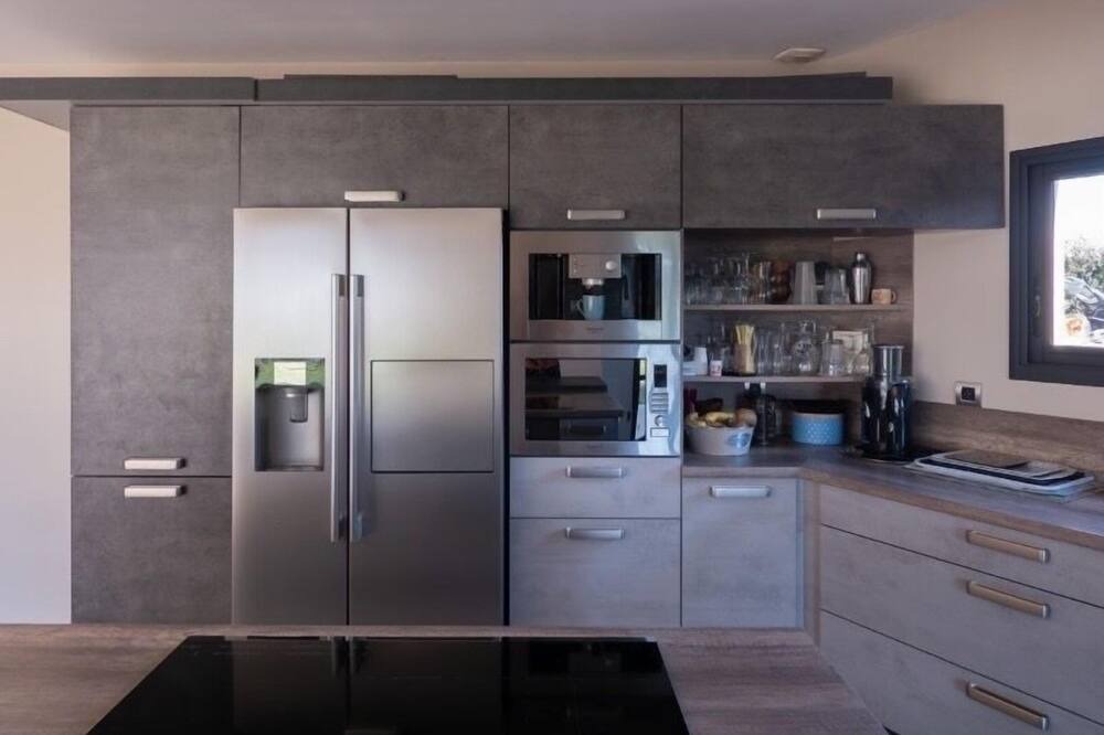 Photo of Kitchen in Neuville-sur-Sarthe