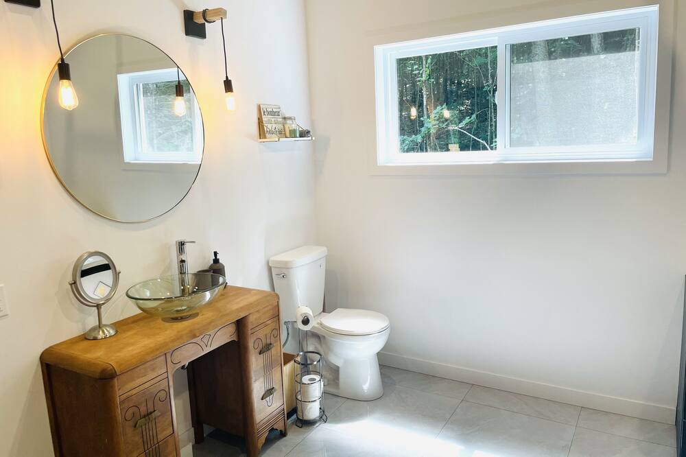 Photo of Bathroom in Amherst