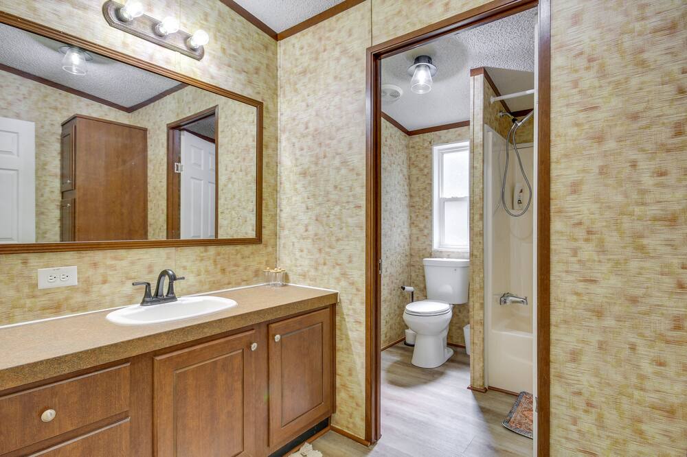 Photo of Bathroom in Newberry Shores