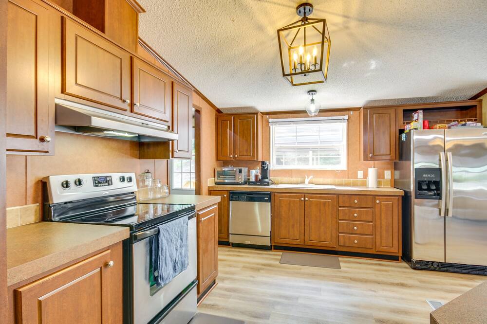 Photo of Kitchen in Newberry Shores