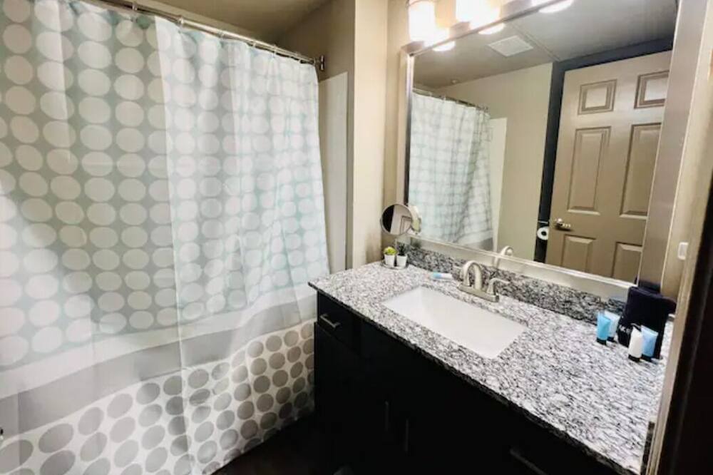 Photo of Bathroom in Grogan's Mill