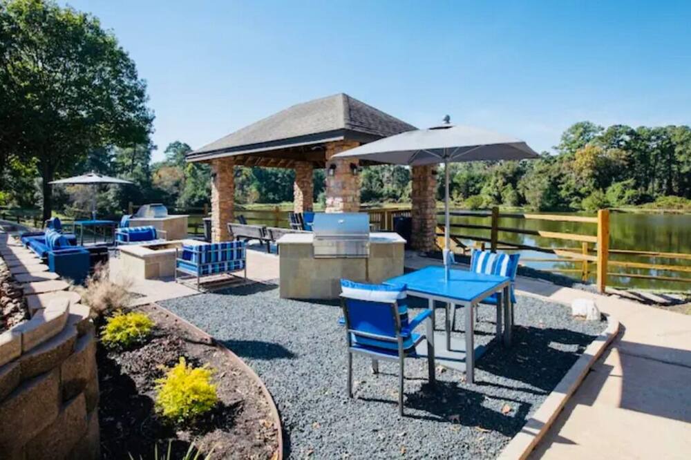 Photo of Outdoor in Grogan's Mill