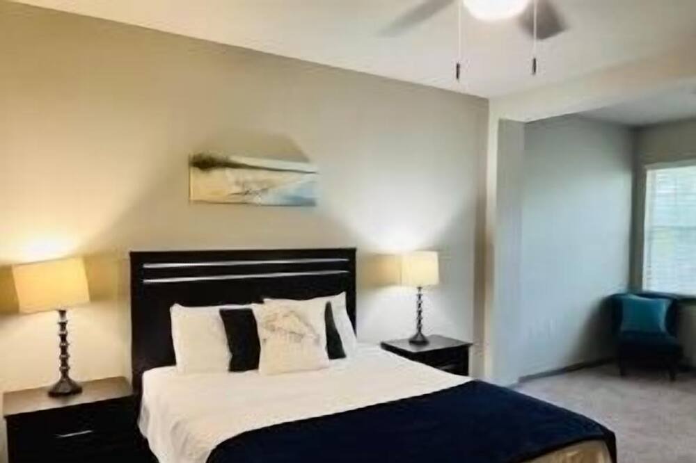 Photo of Bedroom in Grogan's Mill