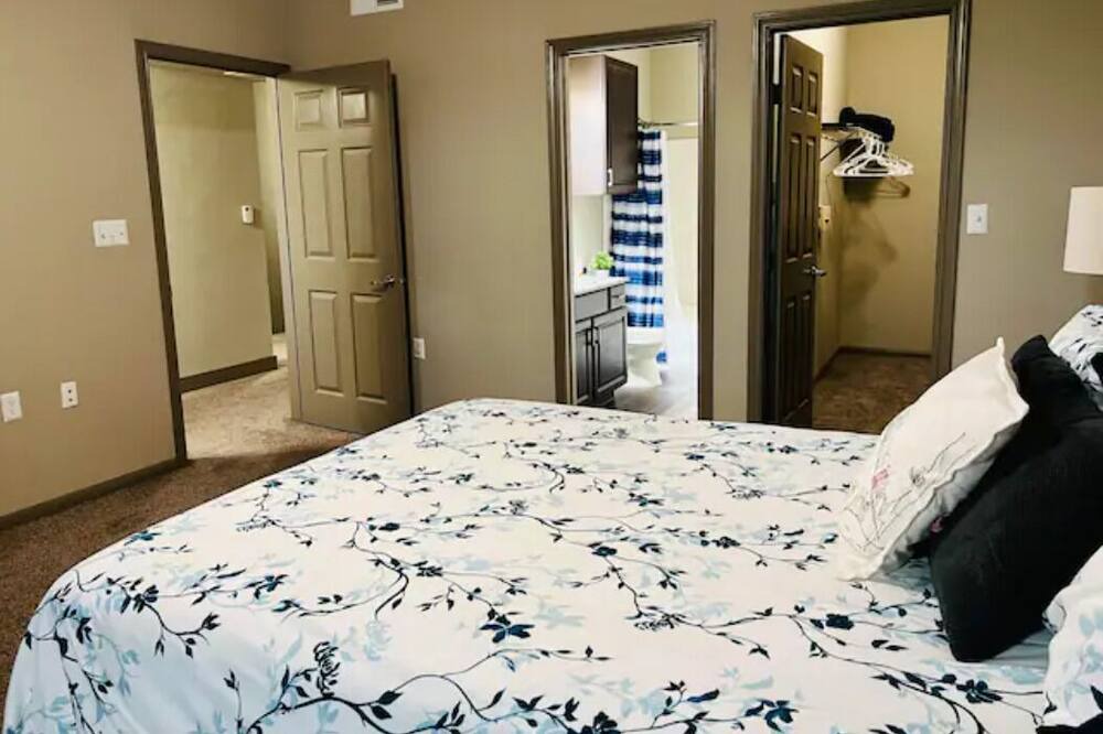Photo of Bedroom in Grogan's Mill