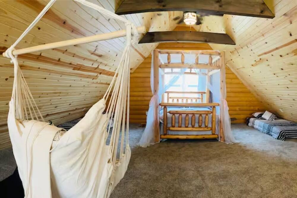 Photo of Bedroom in Craig Beach