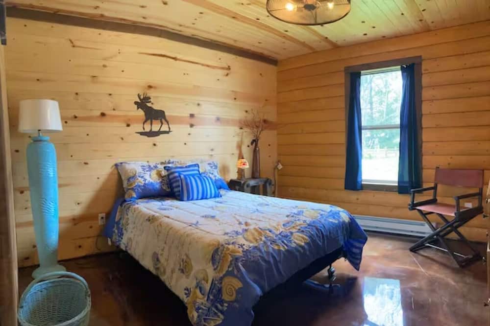 Photo of Bedroom in Craig Beach