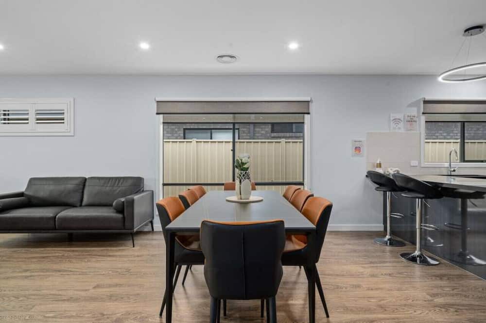 Photo of Others in Kialla