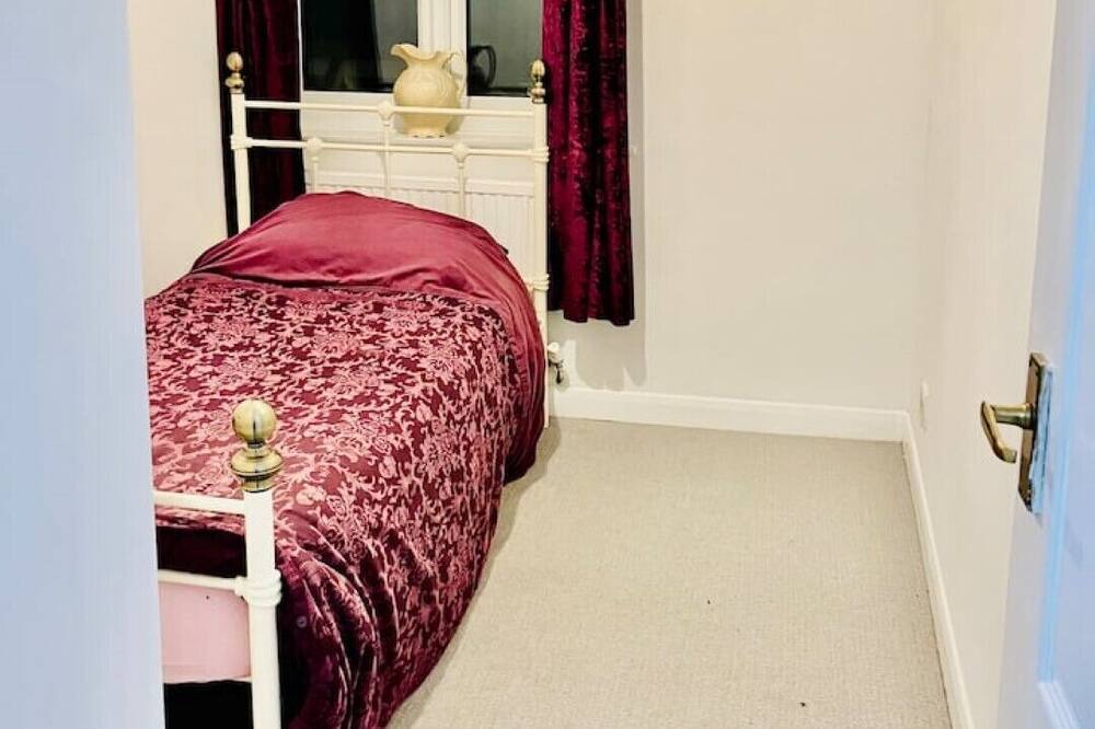 Photo of Bedroom in Walton-on-Thames