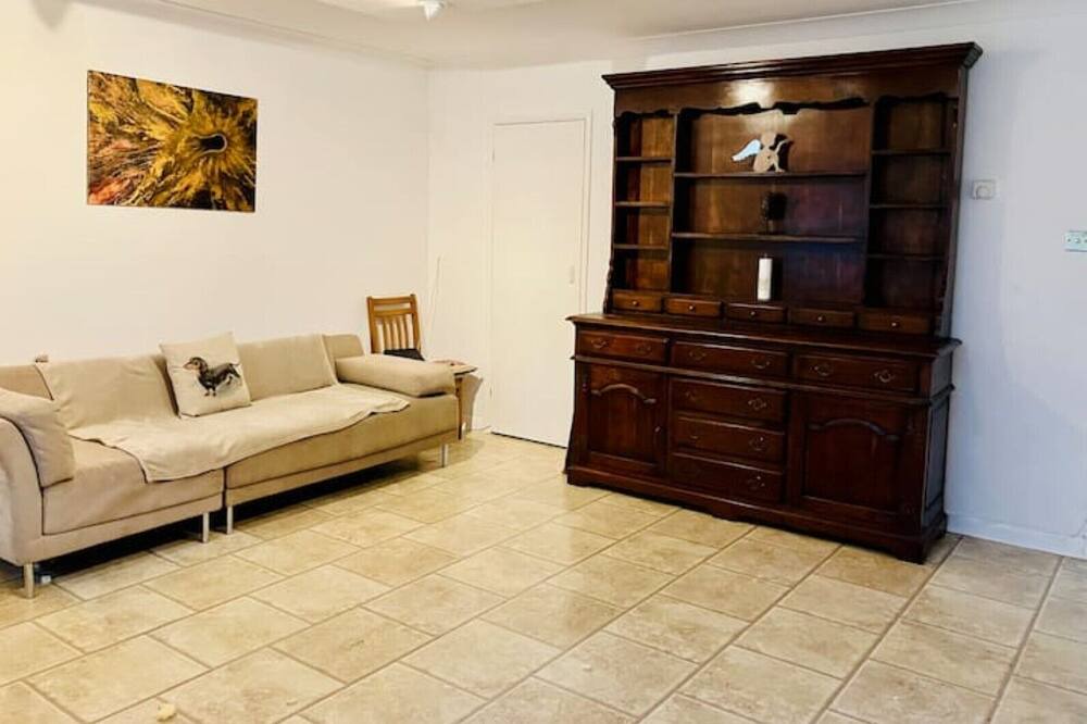 Photo of Livingroom in Walton-on-Thames