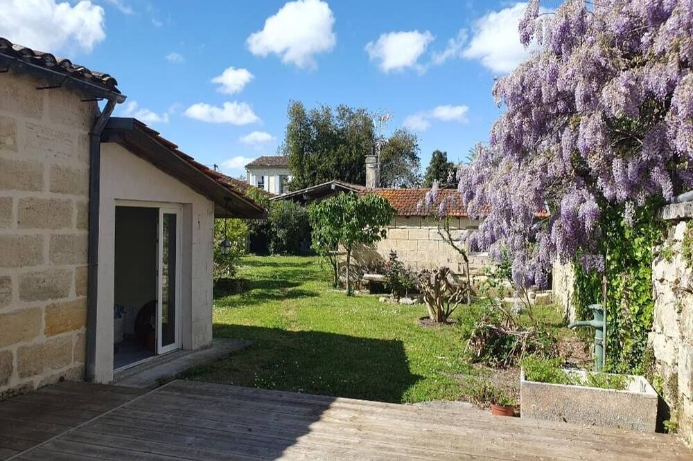 Photo of Outdoor in Lamarque