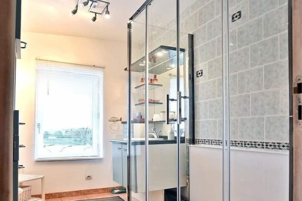 Photo of Bathroom in Saint-Wambert-des-Trois-Vallees