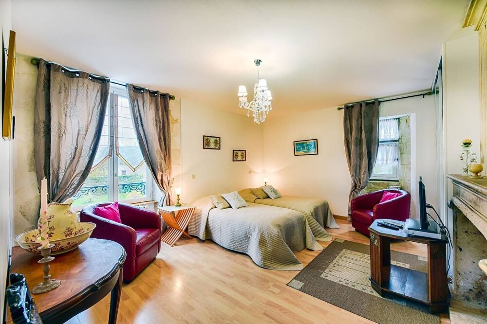 Photo of Bedroom in Saint-Wambert-des-Trois-Vallees