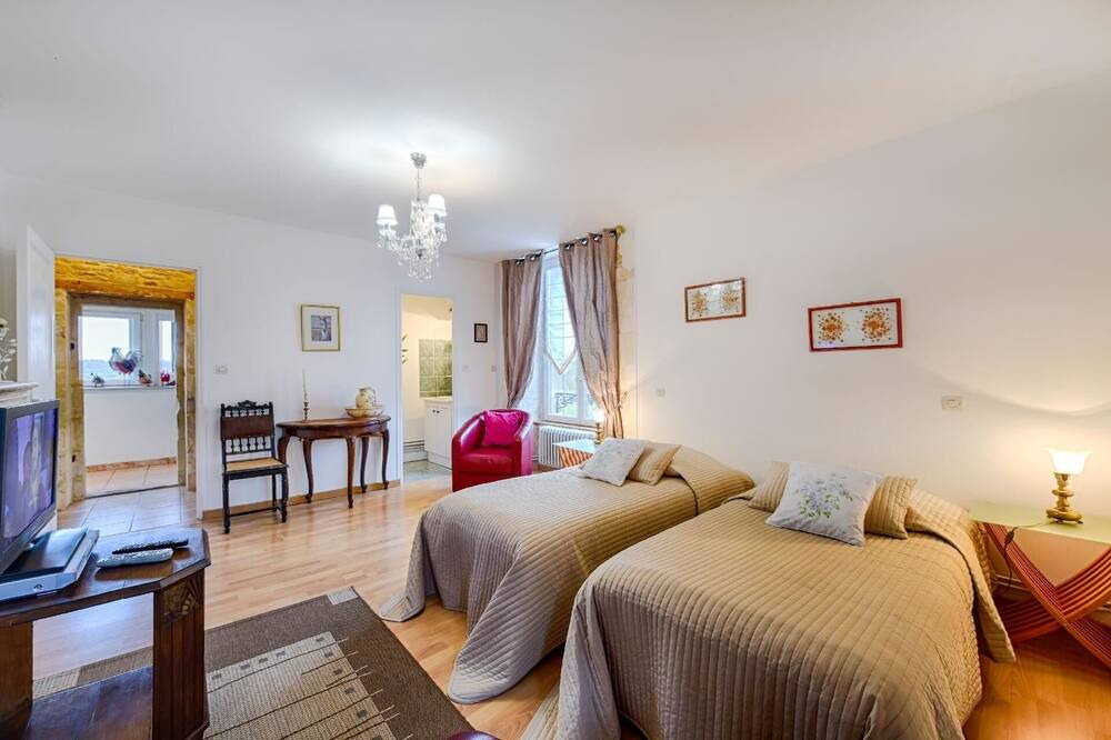 Photo of Bedroom in Saint-Wambert-des-Trois-Vallees