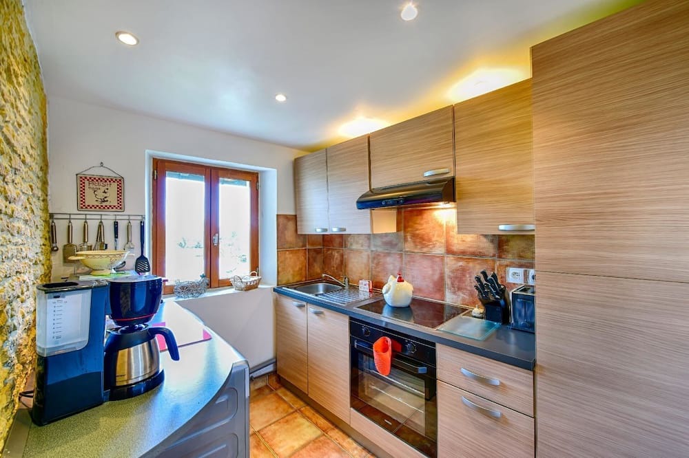Photo of Kitchen in Saint-Wambert-des-Trois-Vallees