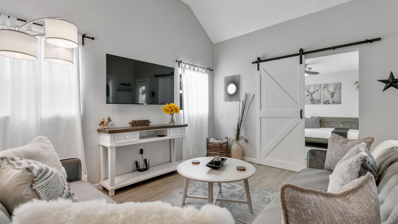 Photo of Livingroom in Harper