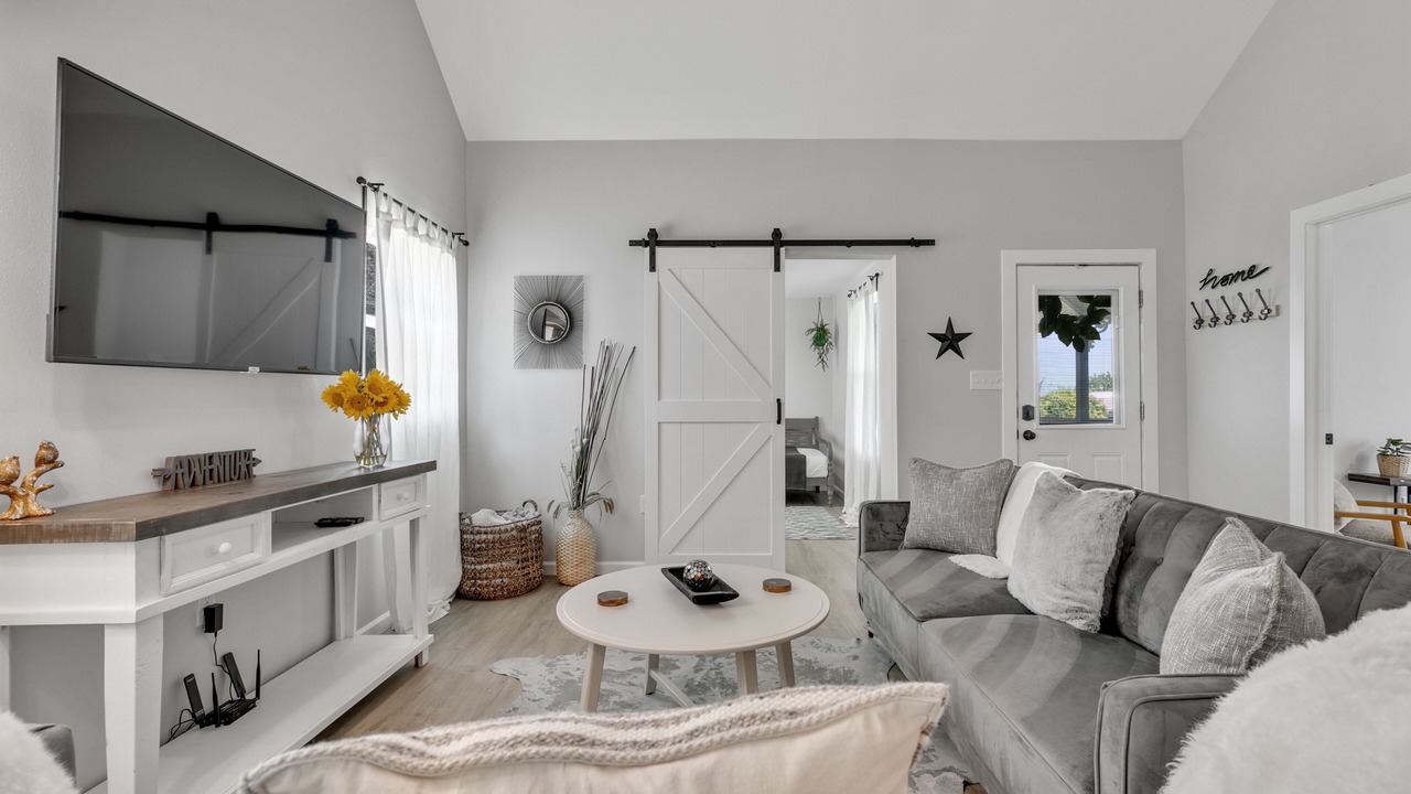 Photo of Livingroom in Harper
