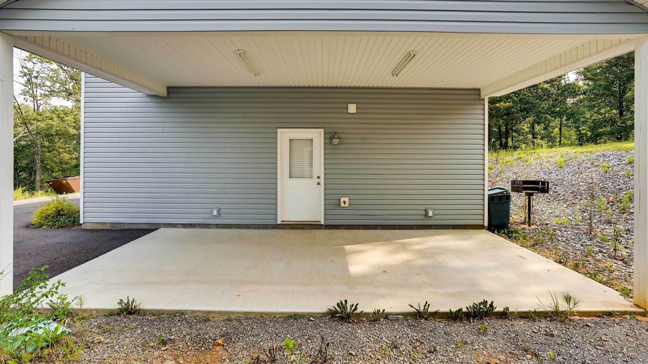 Photo of Outdoor in Benton